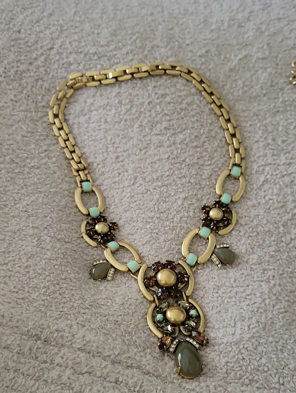 Stella & Dot Gold Tone Necklace with Mint and Olive Accents